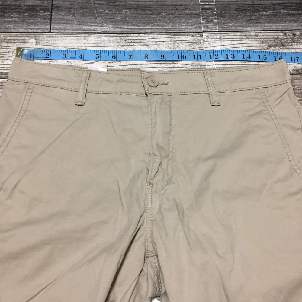Levi’s XX Chino Shorts Men’s 31 Beige Tan (Inseam 8.5) Stretch